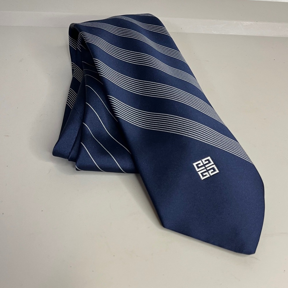 VTG Givenchy Gentlemen Paris Tie Navy Silver Stripe Classic Baskin Logo Prep